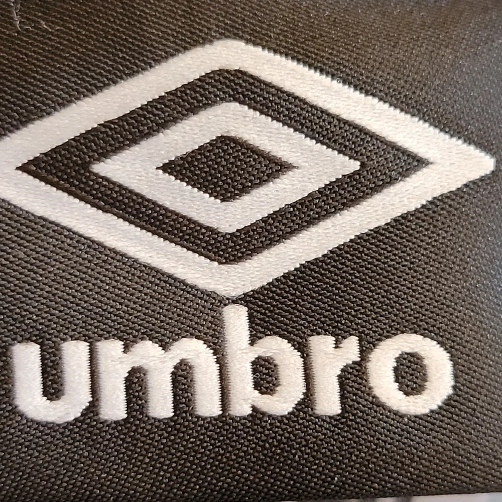 Umbro grey black